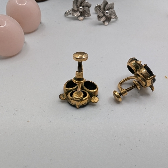 LOT of 5 Vintage screw back earrings - Picture 7 of 16
